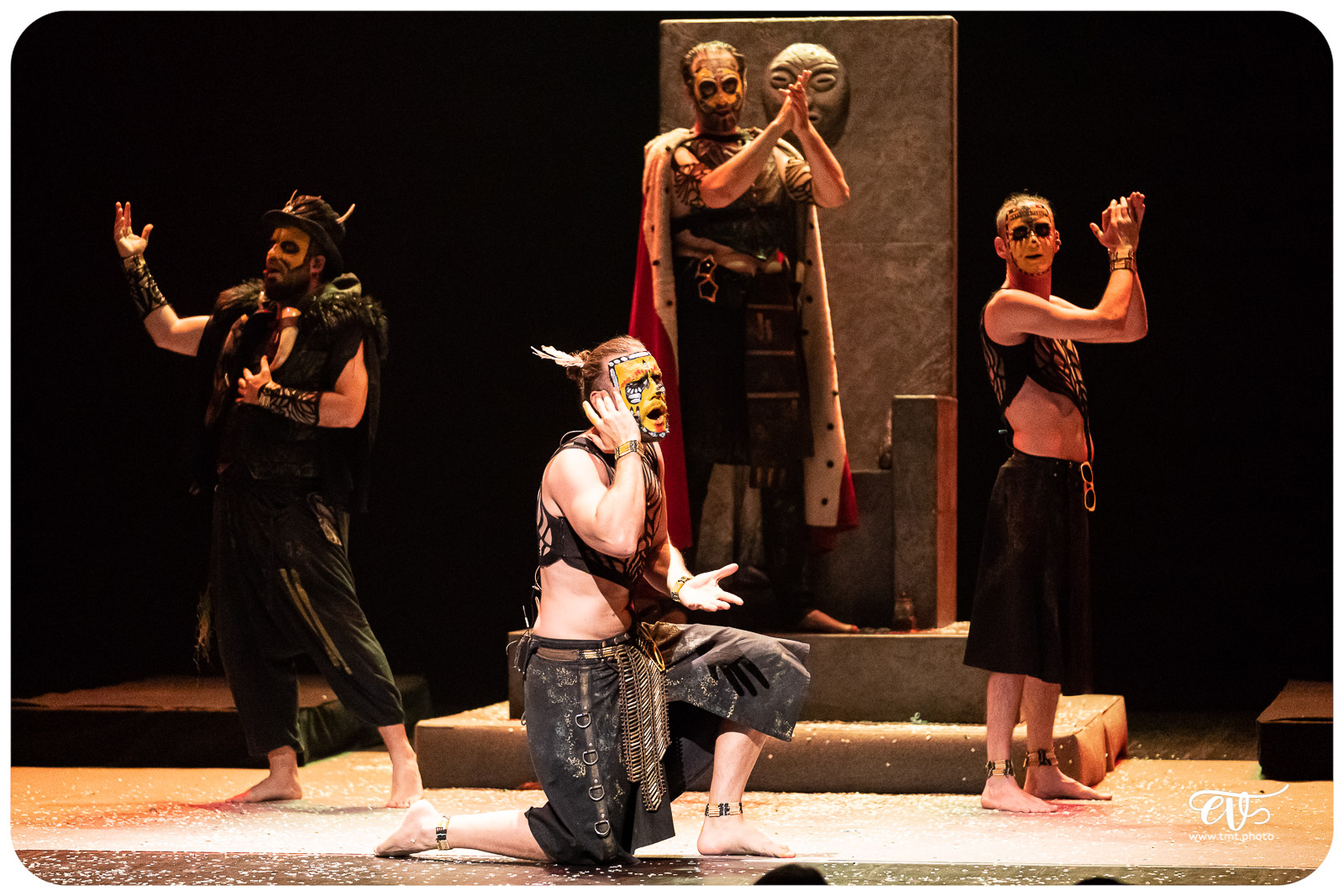 THE PRIMITALS (YLLANA & PRIMITAL BROTHERS)